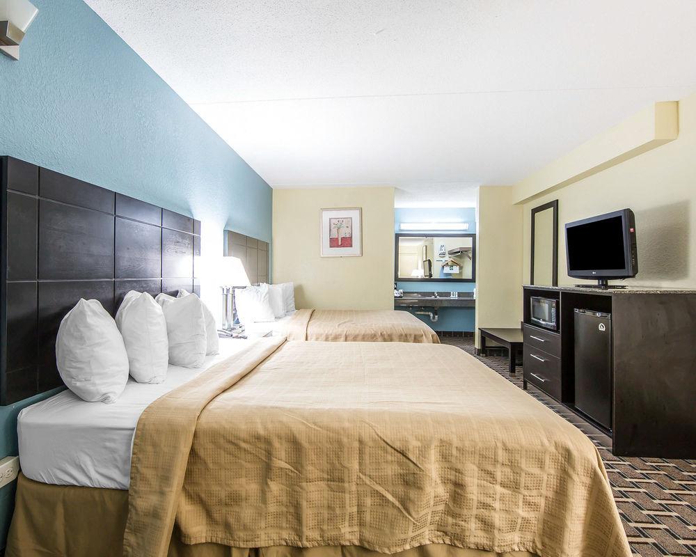 Hotel Oyo Tn Cedar Bluff I-40 Knoxville