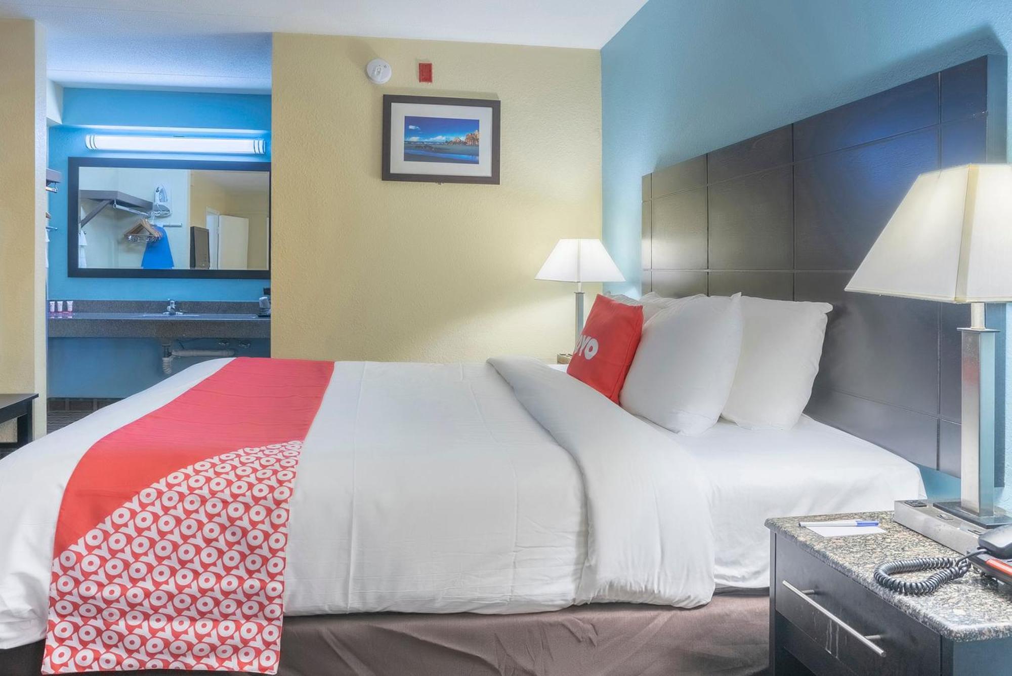 Hotel Oyo Tn Cedar Bluff I-40