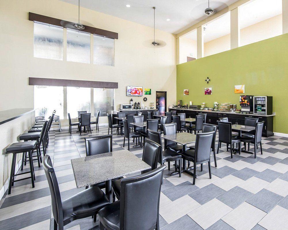 Hotel Oyo Tn Cedar Bluff I-40