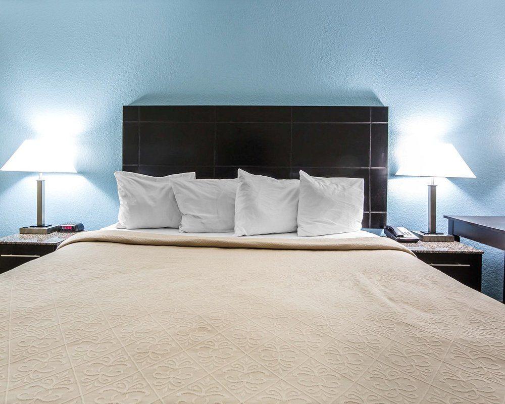 Hotel Oyo Tn Cedar Bluff I-40 Knoxville