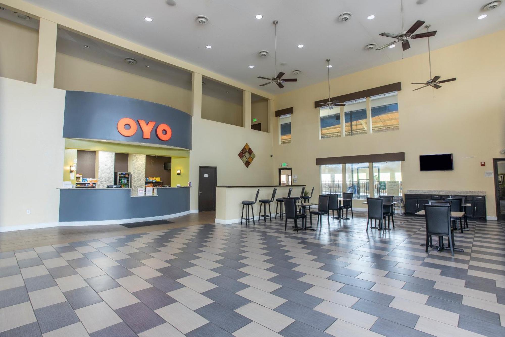 Oyo Tn Cedar Bluff I-40 Hotel